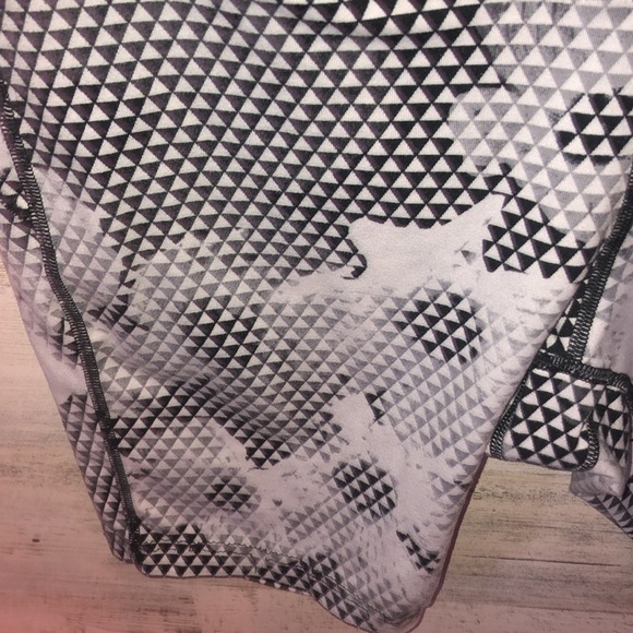 Nike dri-fit gray and black SPANDEX SHORTS sports shorts athletic wear medium - Picture 2 of 5